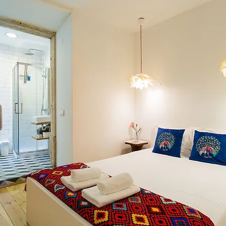 Joivy Inviting Flat Next To Bica Elevator Apartment Lisbon